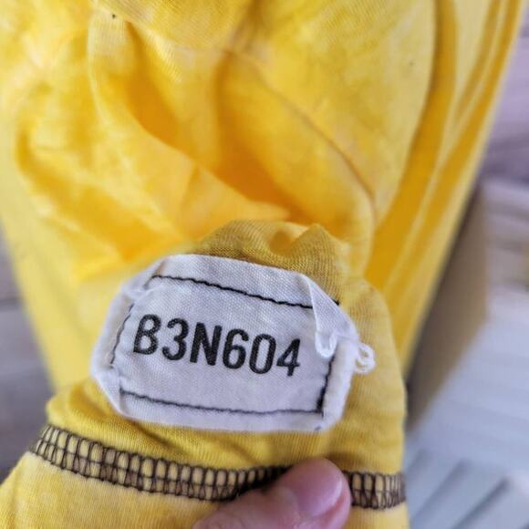 Disney Pixar Backstage Yellow Woody Toy‎ Story T-Shirt Size Medium - Picture 5 of 8